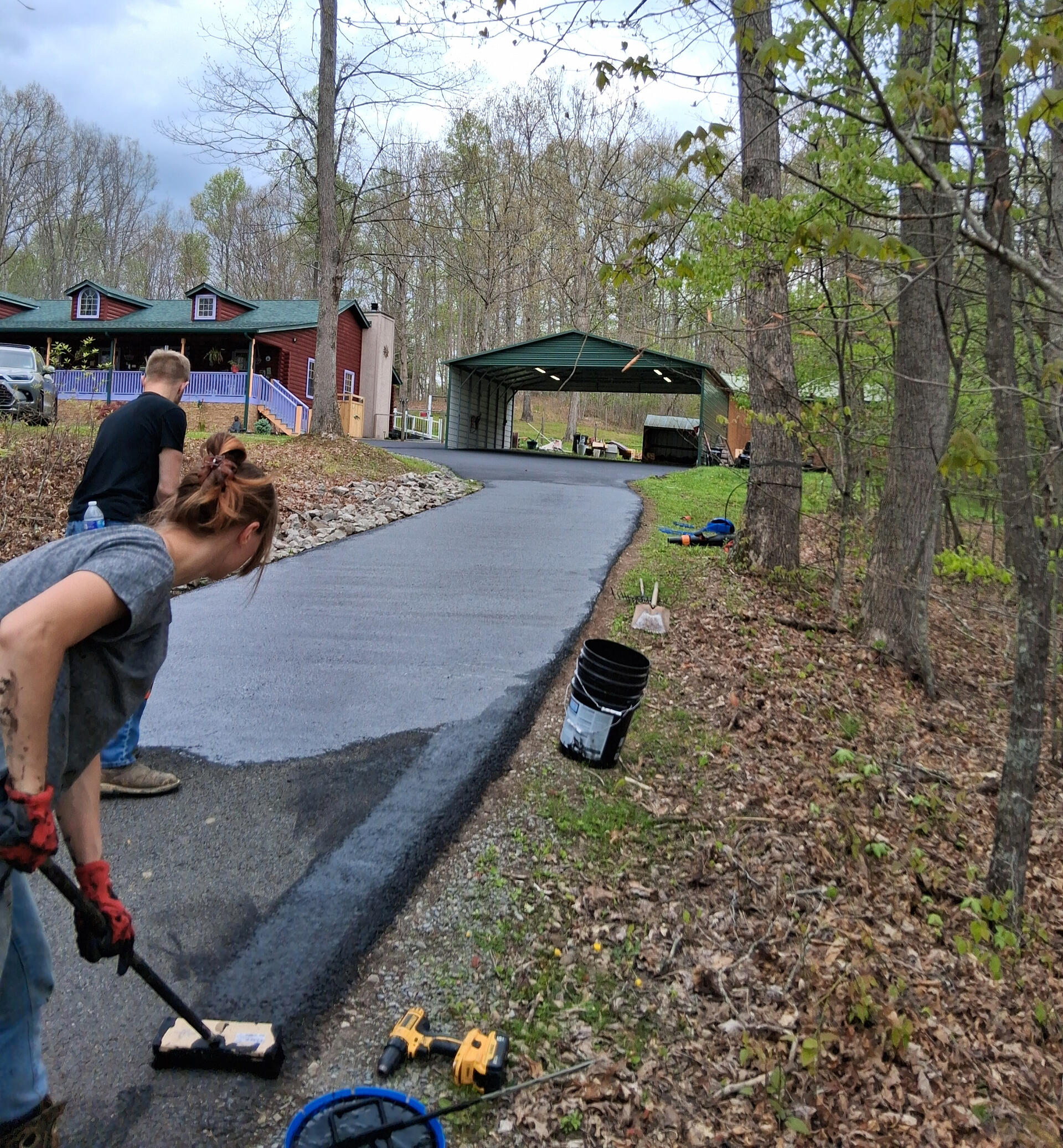 Driveway sealing Glen Daniel, WV Asphalt driveway sealing Glen Daniel, West Virginia